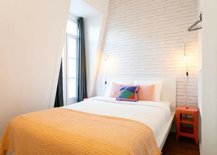 Cozy 1Bdr Penthouse With Balcony!
