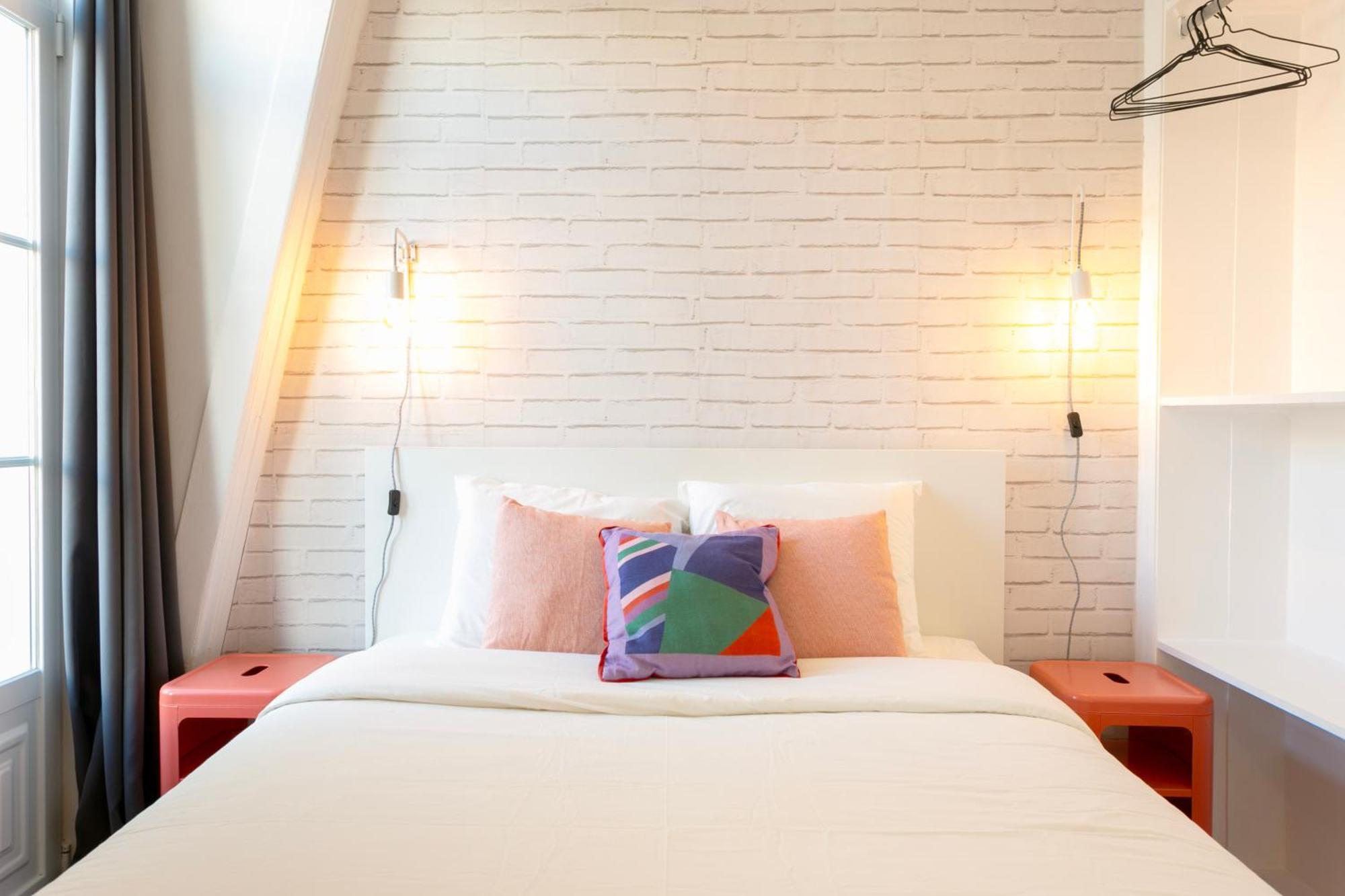 Cozy 1bdr Penthouse With Balcony!